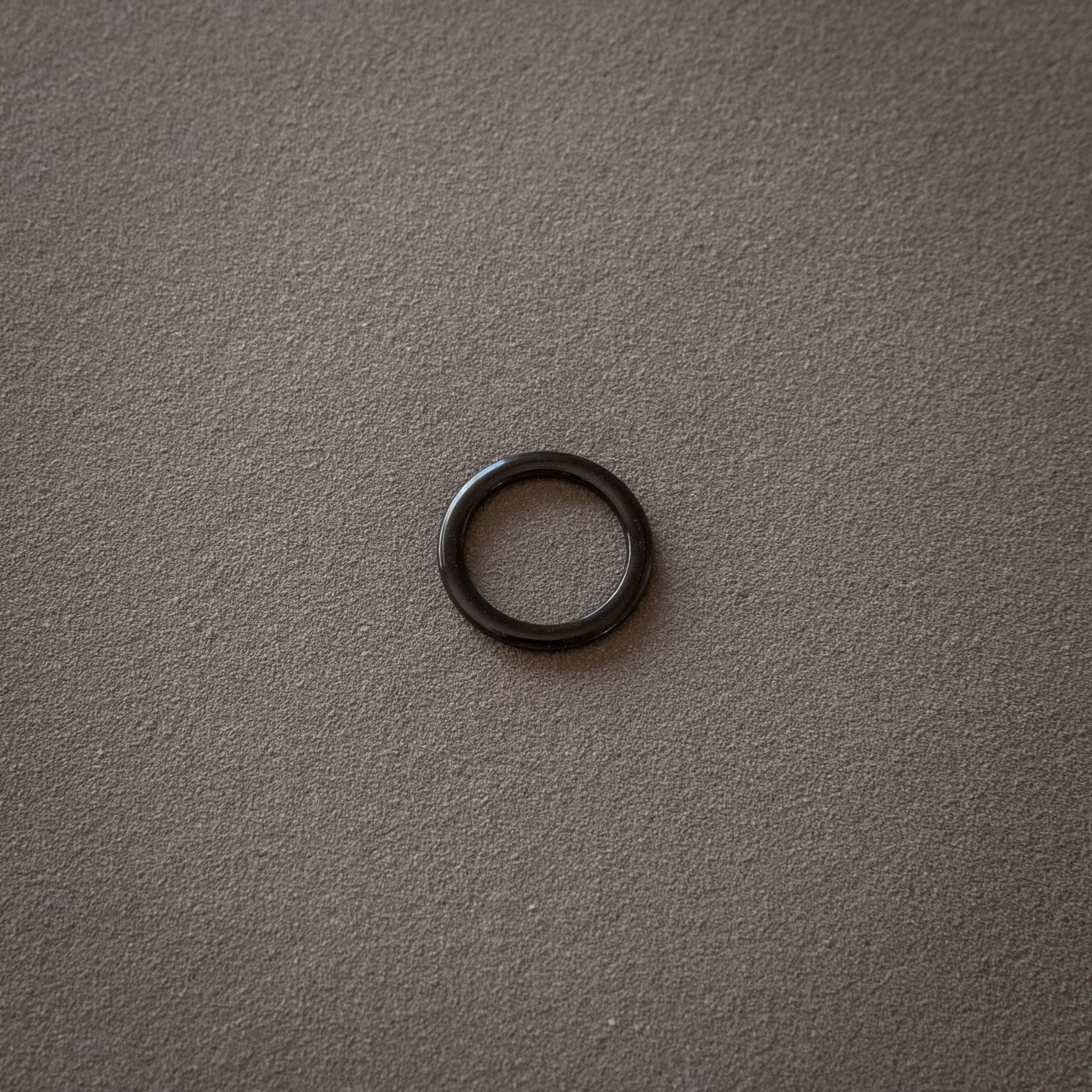 Anneau 10 mm (ref.A10) noir (100pcs)